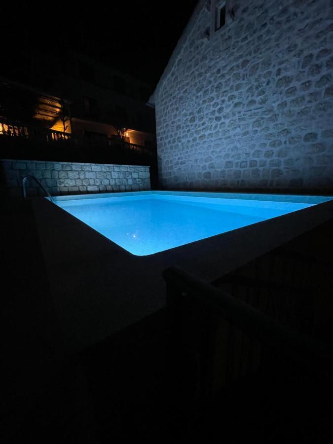 Pul Apartment *